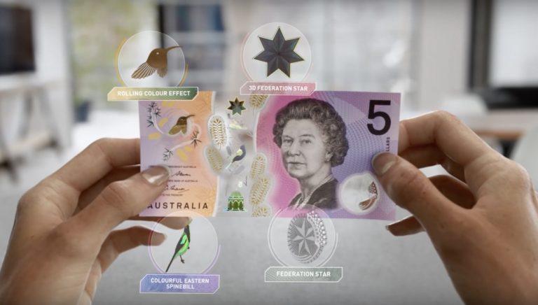[Video] Australia presentó su nuevo billete de 5 dólares y parece llegado del futuro