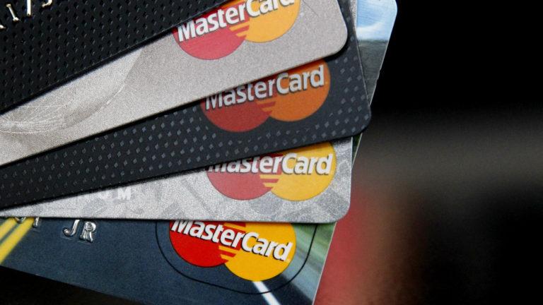 Aerolíneas Argentinas lanzó promoción para pagar pasajes en 18 cuotas con tarjetas Mastercard