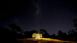 Dormir en plena naturaleza en Nueva Zelanda en una cabina de cristal
