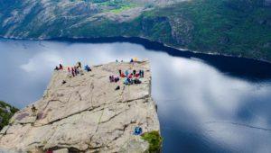 Un pueblo de Noruega recibe muchos turistas por un error de Google Maps