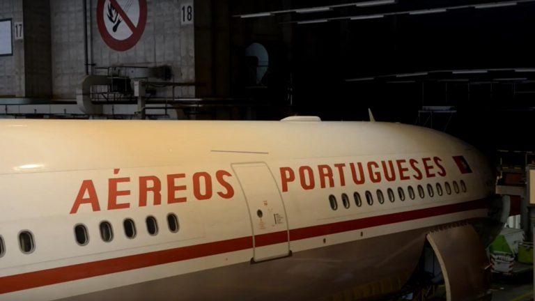 TAP Portugal se vuelve retro y pinta a su nuevo avión como en 1955