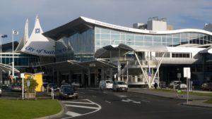 El aeropuerto más grande de Nueva Zelanda se queda sin combustible y hay cancelaciones