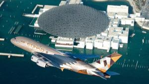 [Video] Etihad vuela con el A380 sobre el Louvre Abu Dhabi para darle la bienvenida