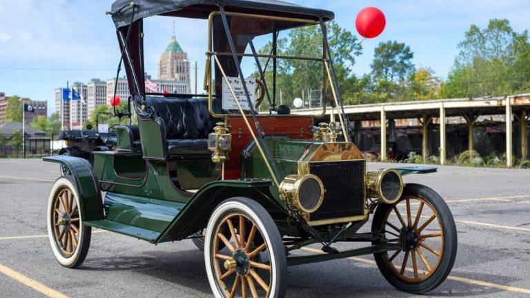 El video que recorre la primera fábrica de automóviles Ford