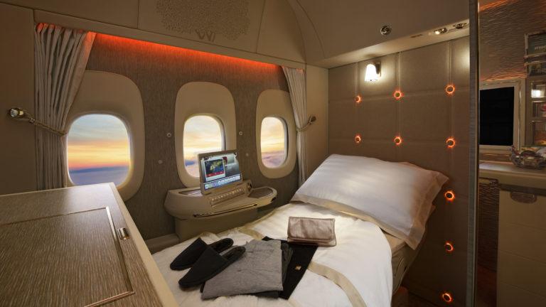 Emirates presentó su nueva cabina de Primera Clase diseñada por Mercedes-Benz y con ventanas virtuales
