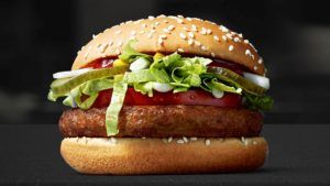 Llegó McVegan, la hamburguesa vegetariana de McDonalds (solo a algunos mercados)
