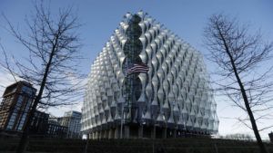 Así es la nueva embajada de Estados Unidos en Londres. La antigua, será un hotel