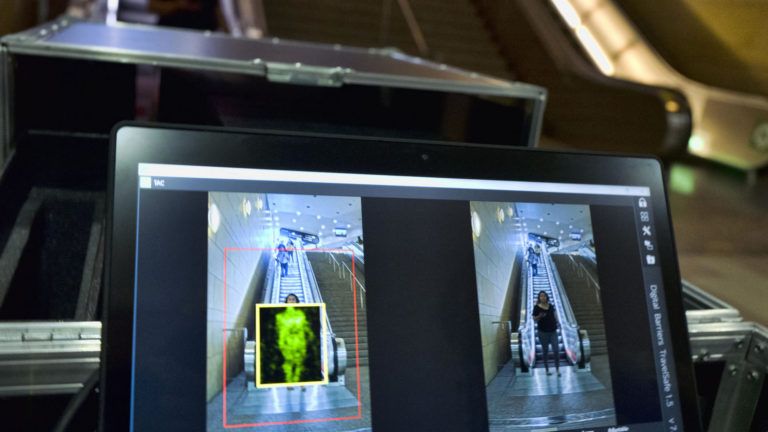 El metro de Los Ángeles escanea las personas como en los aeropuertos
