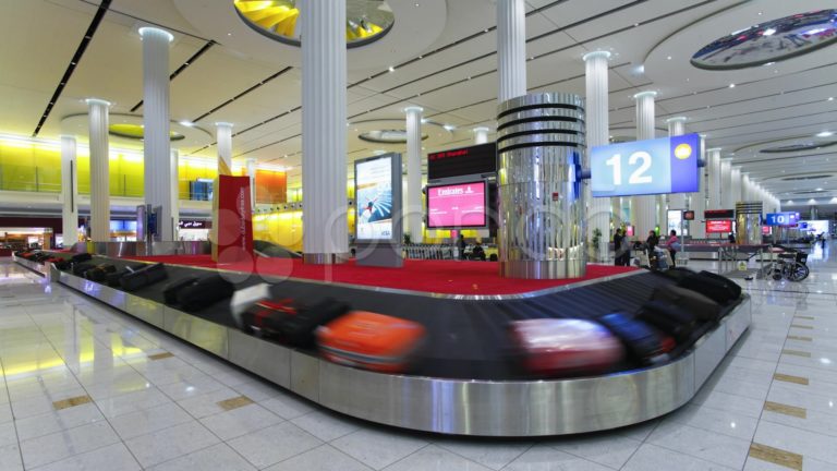 Video: cómo un empleado trata el equipaje en el aeropuerto se hizo viral