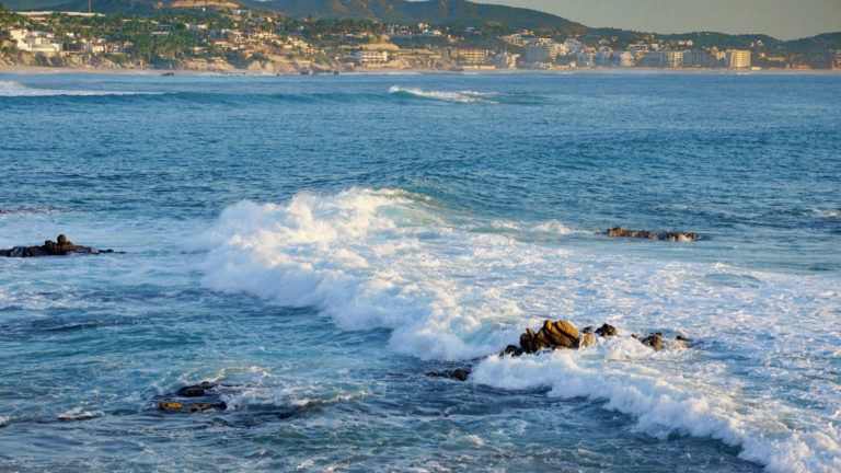 La razón por la que deberíamos tomar vacaciones en un destino frente al mar