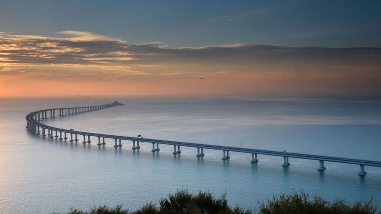 VIDEO Inauguró el puente más largo del mundo sobre el mar