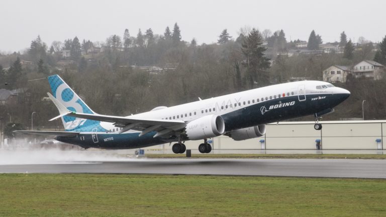 Más malas noticias para el Boeing 737 Max: las aerolíneas, dudan