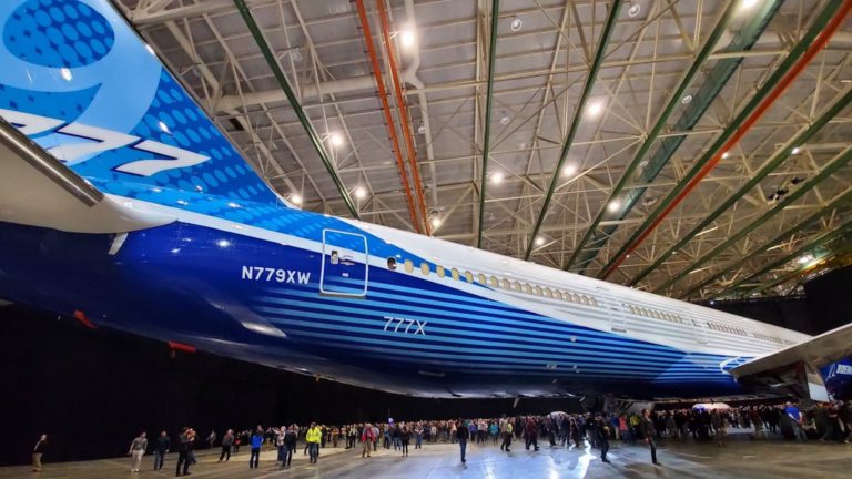 Boeing 777X: el avión más largo del mundo. ¿Cuándo debuta?