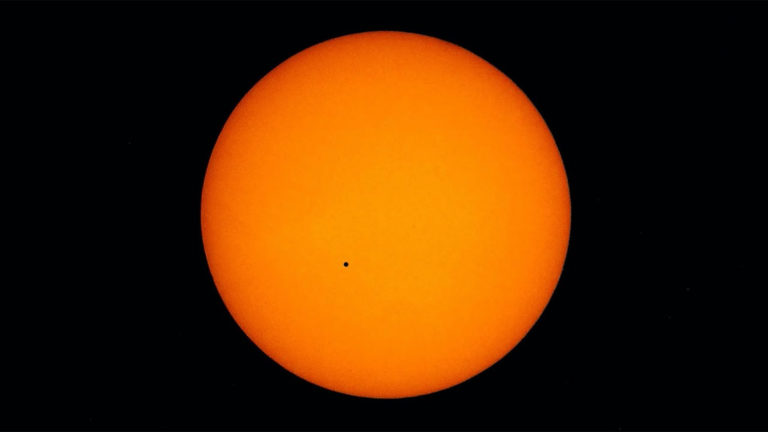 Mercurio hará un tránsito delante del Sol y lo veremos en la Tierra