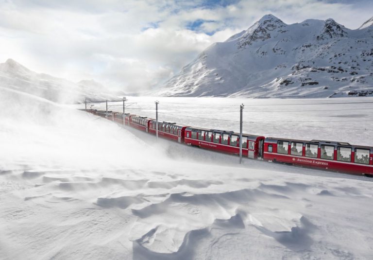 Viajando en tren por Suiza con el Grand Train Tour