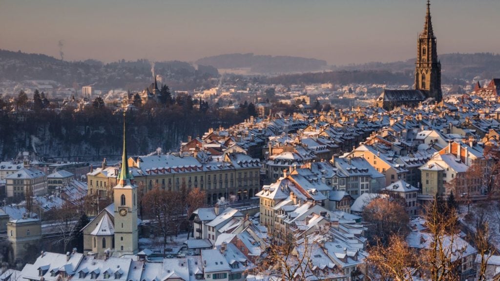Qué hacer en un viaje por Berna, la capital de Suiza — Conocedores.com
