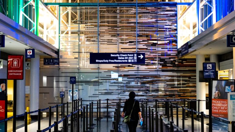 Las nuevas reglas para pasar los controles de seguridad en aeropuertos