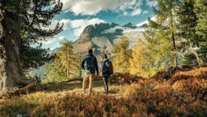 Las mejores propuestas para hacer senderismo en Suiza en otoño