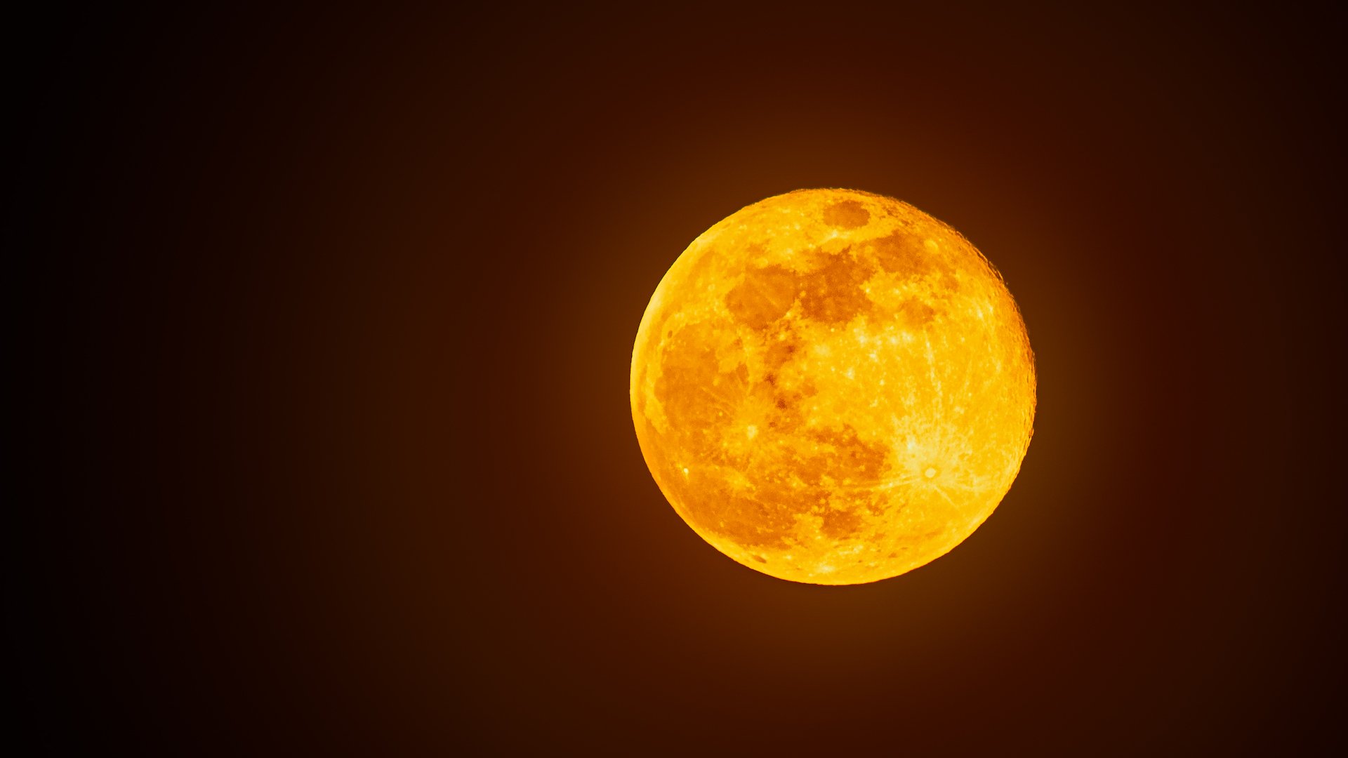 La Luna Llena de noviembre llega con un eclipse lunar —