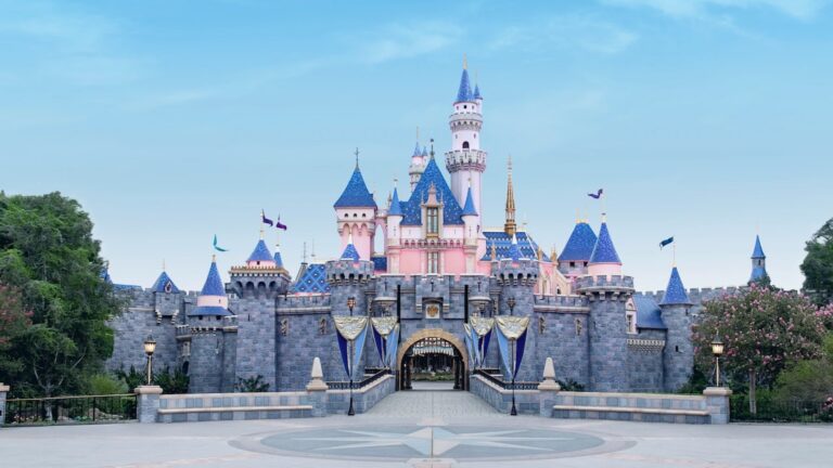 El 30 de abril reabre Disneyland California, pero…
