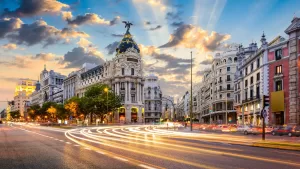 Vuelven los vuelos de Brasil a España, aunque con cuarentena