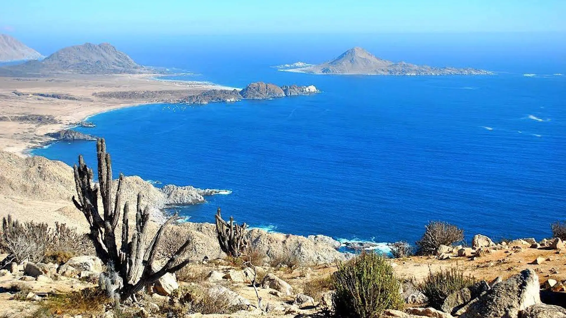 Cuatro islas imperdibles para conocer y viajar a Chile