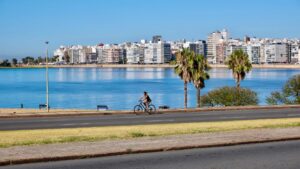 ¿Chile o Uruguay?: a dónde viajar en las vacaciones de verano