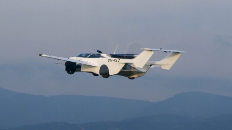 AirCar: así es el auto volador. ¿Cómo funciona y cuál es su velocidad?