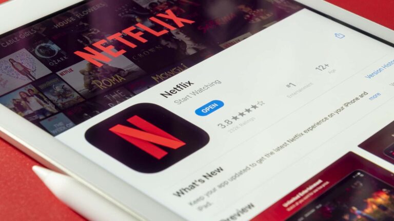 ¿Por qué Netflix aumenta los precios y Prime Video  y Apple TV Plus no?