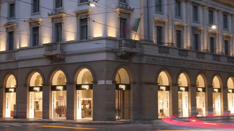 Así es la primera lujosa tienda FENDI Casa en Italia