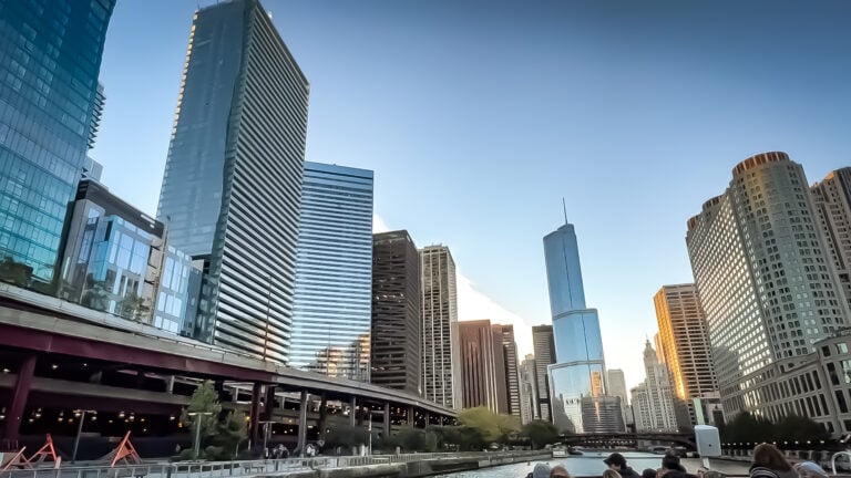 Chicago: la ciudad de los rascacielos y la arquitectura en video