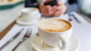 ¿Qué diferencias hay entre café, café con leche y latte según el país?