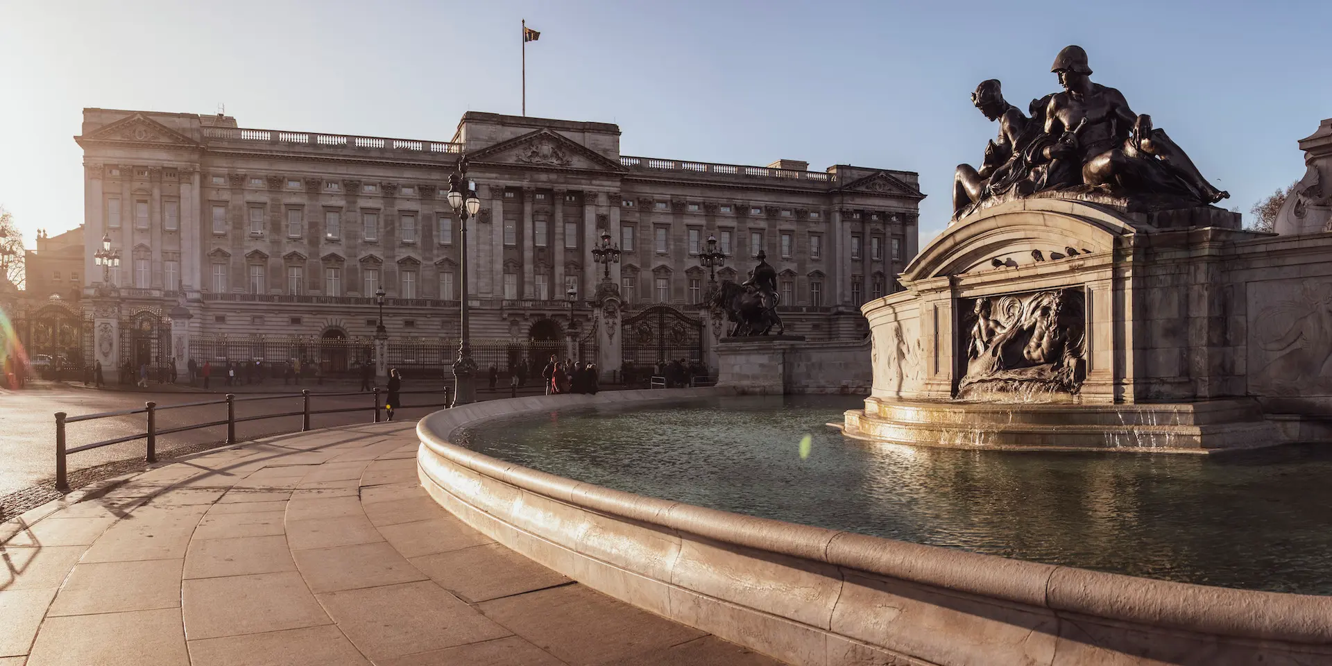 Cómo es el Palacio de Buckingham: cuándo se construyó y su historia