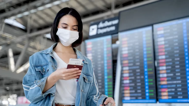 Septiembre 2022: ¿hay que usar tapabocas en aviones y aeropuertos?