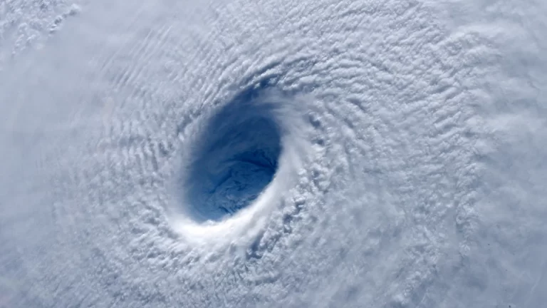 ¿Cuál es la diferencia entre ciclón, tifón y huracán?