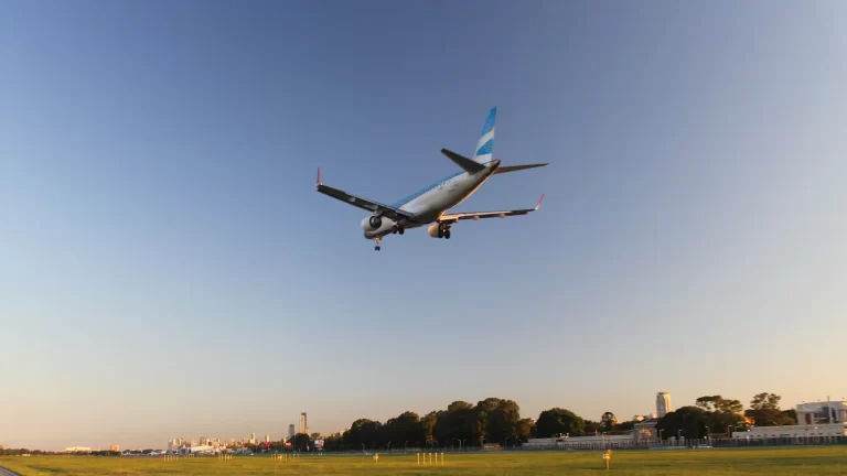 La oferta de vuelos entre Aerolíneas Argentinas y Gol Líneas Aéreas