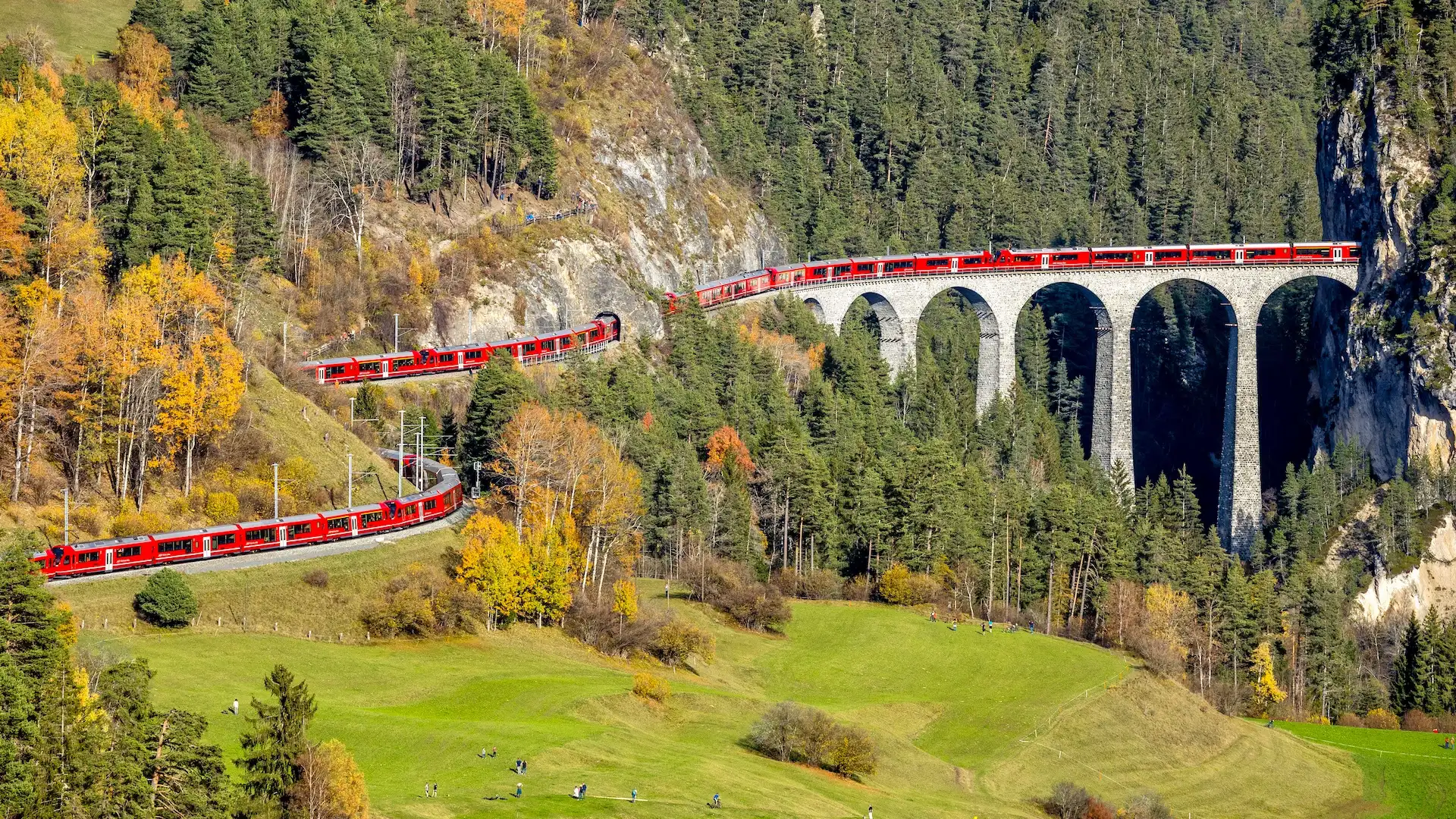 Suiza tiene el tren más largo del mundo: récord Guiness 2022