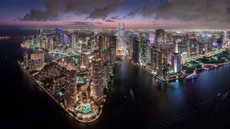 ¿Es negocio invertir en propiedades en Miami en 2023?