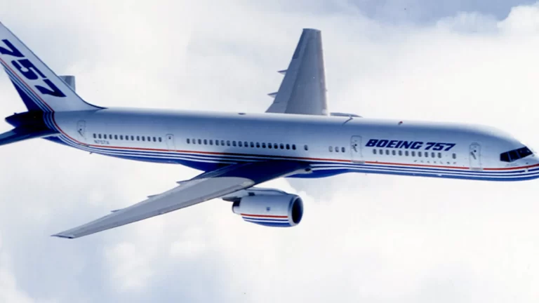 La historia del Boeing 757-200 el nuevo avión presidencial Tango 01