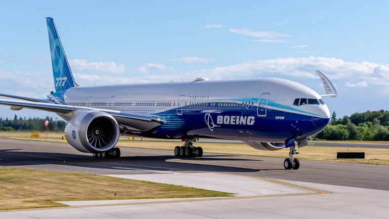 ¿Cuándo comienza a volar el Boeing 777X? Otro problema para el avión