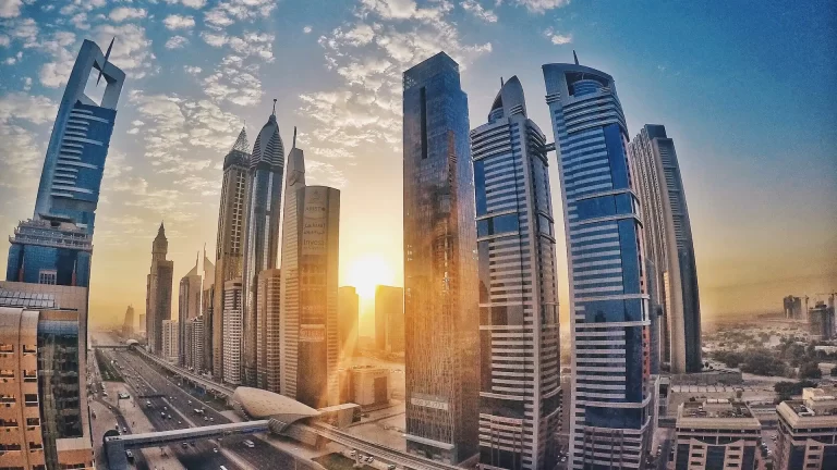 ¿Se puede tomar alcohol en Dubái? ¿Qué cambió en 2023?