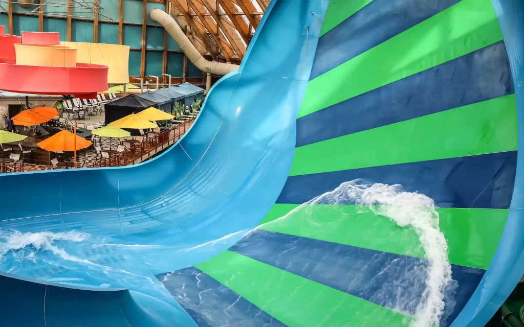 a fantastic resort with the largest water park in New York — Conocedores.com