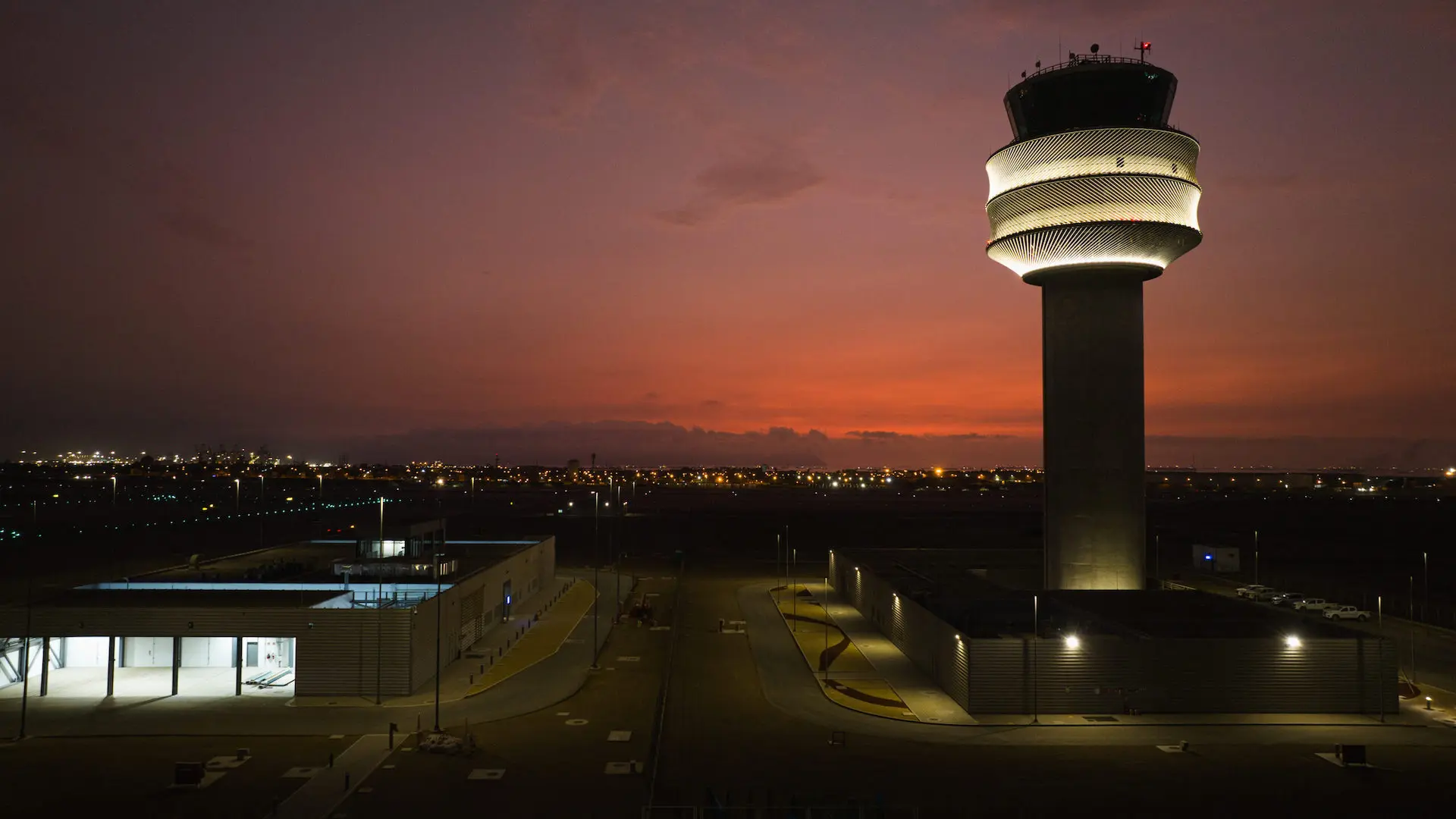 Así es la nueva torre de control del aeropuerto de Lima en Perú: imágenes