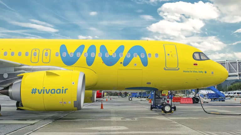 La aerolínea VIVA Air suspendió sus operaciones: ¿qué pasa con los tickets?