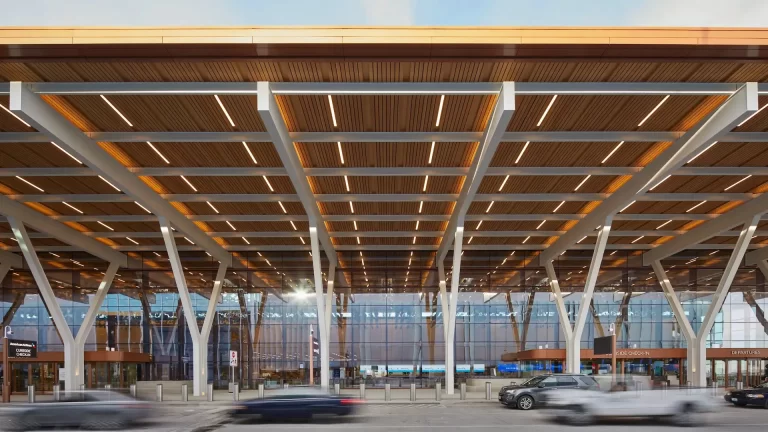 El sorprendente nuevo aeropuerto de Kansas: ecológico y accesible