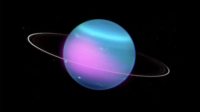 Descubren que cuatro lunas de Urano contendrían agua