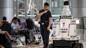 El aeropuerto de Singapur ya tiene robots policía