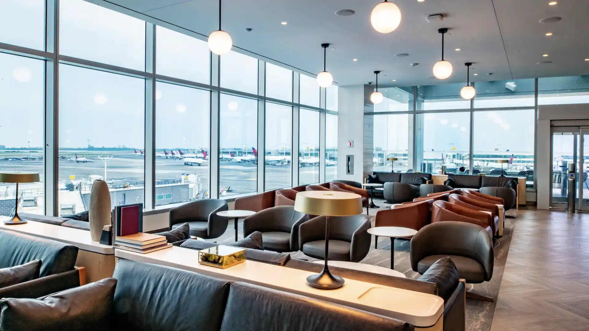 Así es el nuevo salón VIP Sky Club Lounge de Delta en JFK