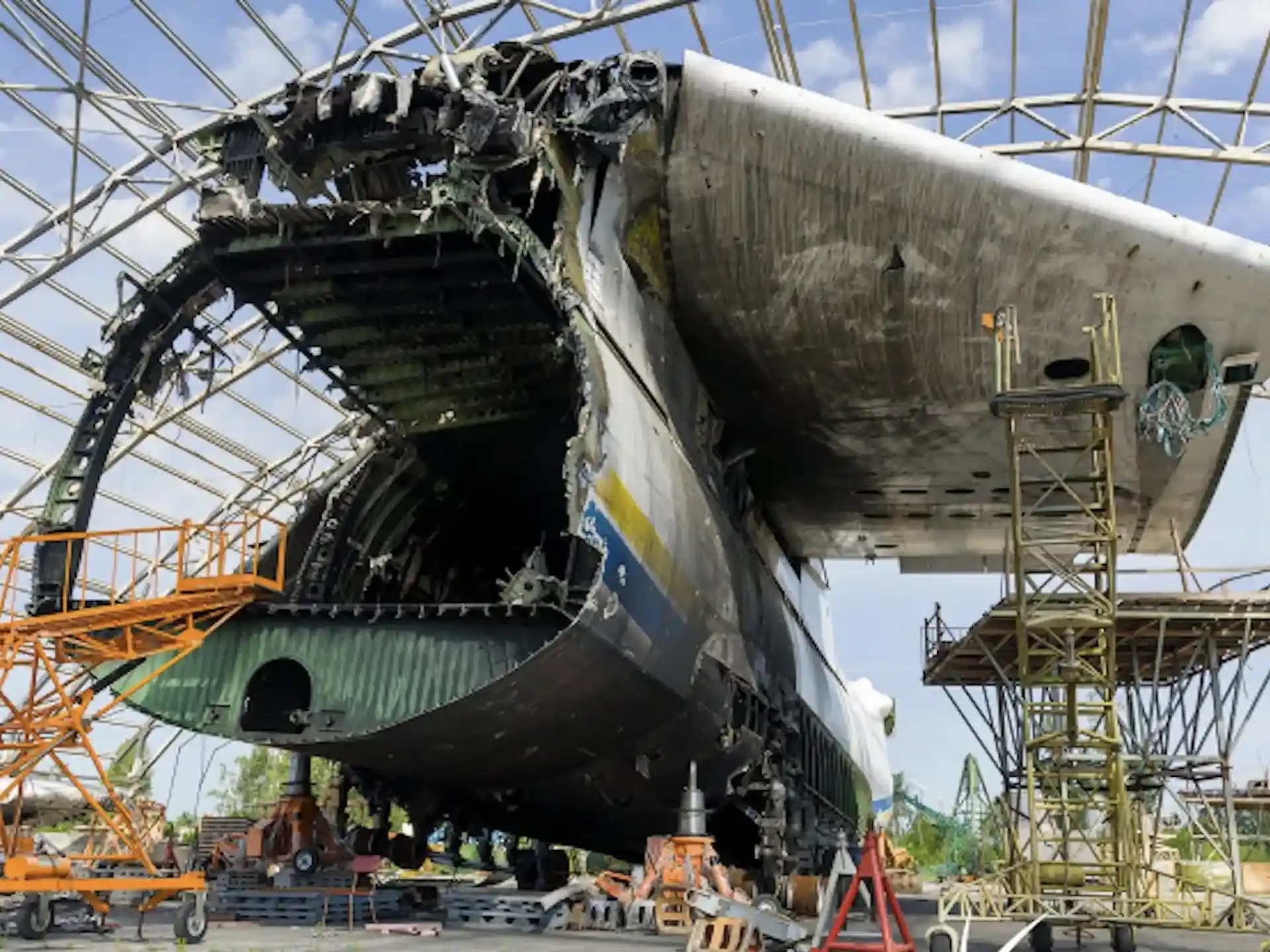¿Qué pasa con la reconstrucción del avión Antonov Mriya-225?