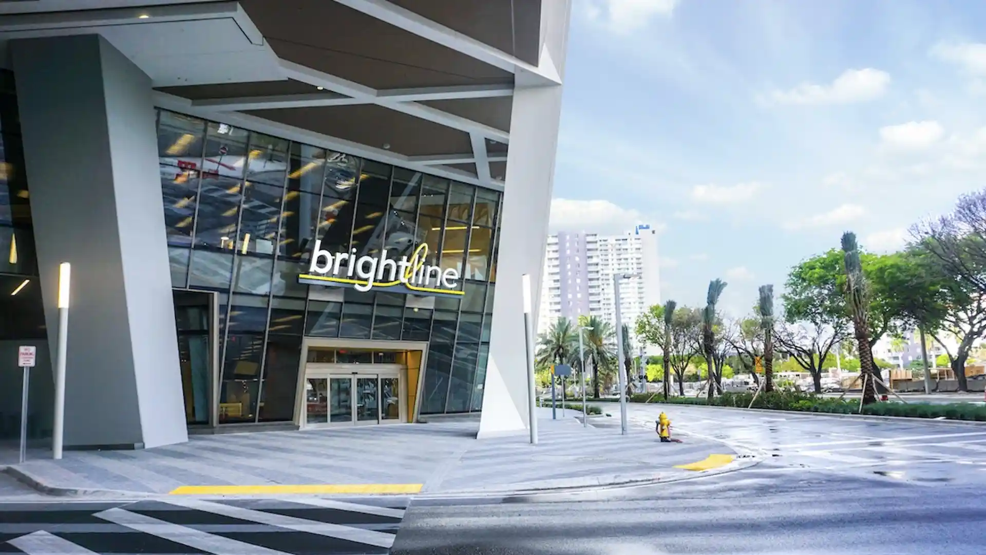 Cómo comprar los tickets del tren Brightline de Miami a Orlando